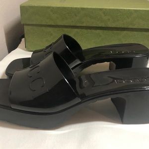 Gucci Women’s Rubber Slide Sandal